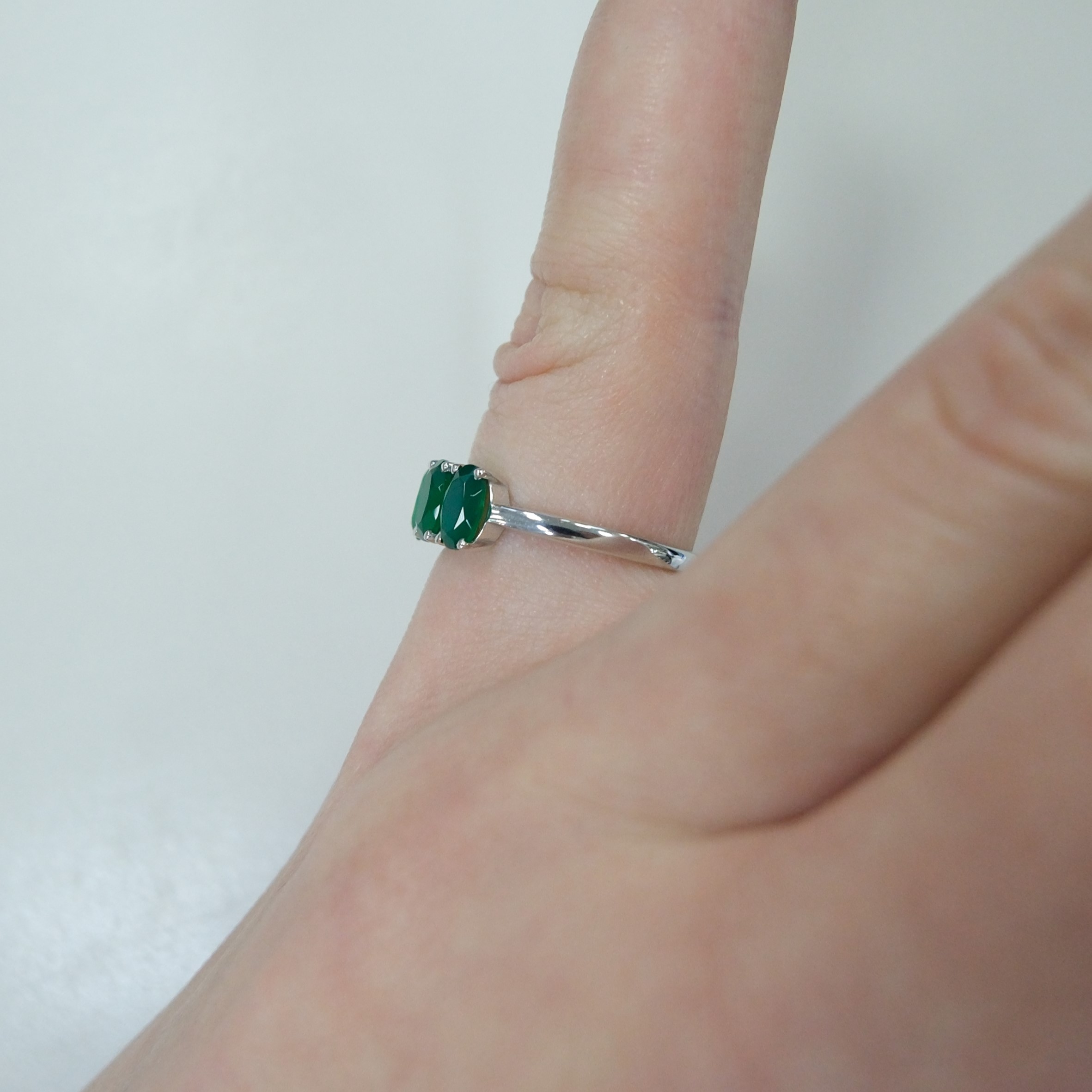 Серебряное кольцо с агатами